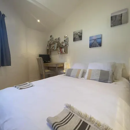 La Du Fier Pretty House For Up To 6 People بيت للعطل *