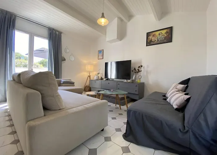 펜션 La Du Fier Pretty House For Up To 6 People Les Portes-en-Re