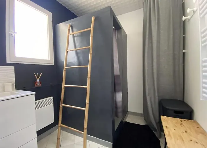 La Du Fier Pretty House For Up To 6 People *